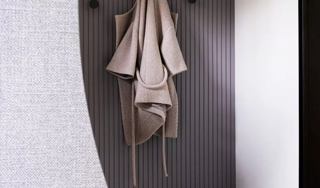 Corrugations in the hallway