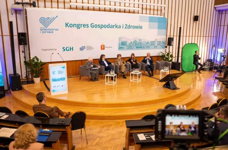 Od lewej: profesor Jacek Sierak, Jacek Karnowski, Hanna Zdanowski, Renata Kaznowska, Konrad Fijołek