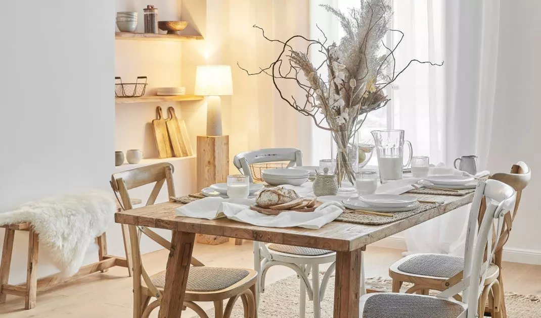 Choose vintage furniture