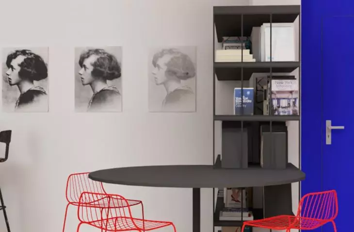 Kącik edukacyjny, na ścianie zdjęcia Katarzyny Kobro