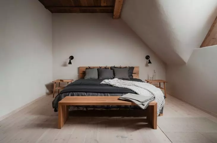minimalist bedroom