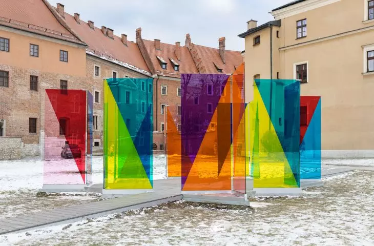 dobór kolorów to połączenie inspiracji twórczością Wyspiańskiego i zestawień barw bliskich autorce