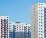 osiedle na ulicy Bolesława Chrobrego, gdzie podczas termomodernizacji bloków 25, 26, 27 (rok 2012) trzeba było odtworzyć obudowy balkonów