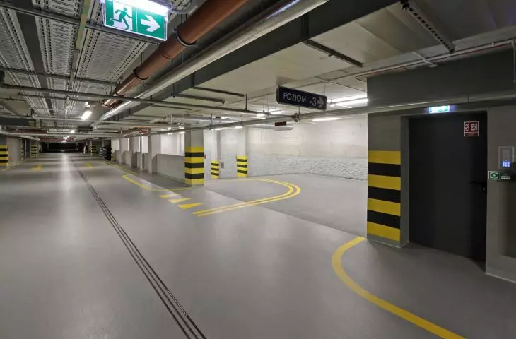 BOHEMA – Strefa Praga z nowoczesnymi rozwiązaniami posadzkowymi na parkingu