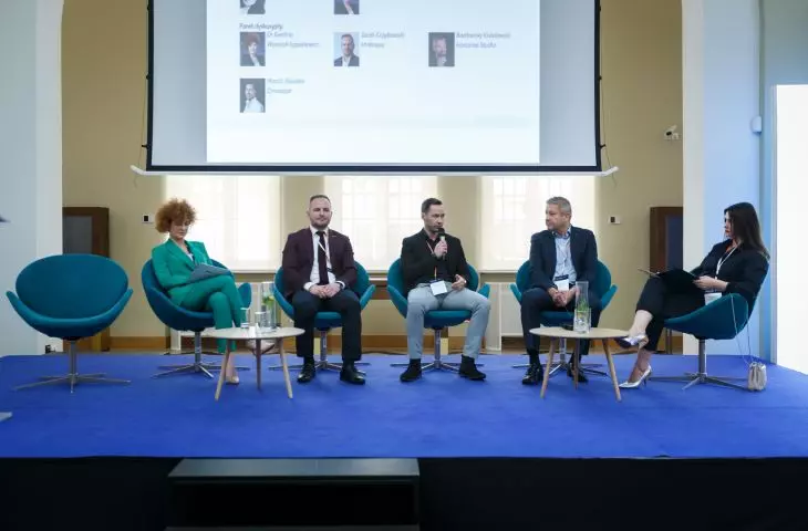 from left: Ewelina Woźniak-Szpakiewicz, Jacek Grzybowski, Marcin Kukułka, Bartłomiej Kisielewski, Małgorzata Tomczak