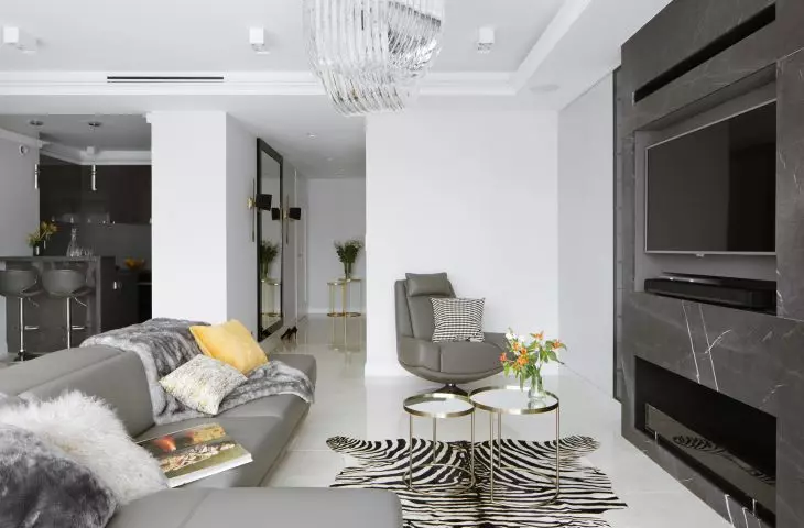 Apartment in the Center by MGN studio