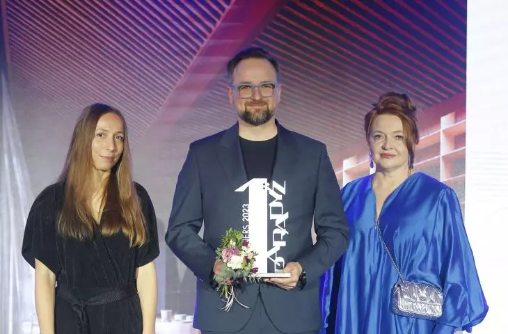 First Prize Winner Alek Pluta with Maja Ganszyniec and Anna Tepinska-Marcinek 
