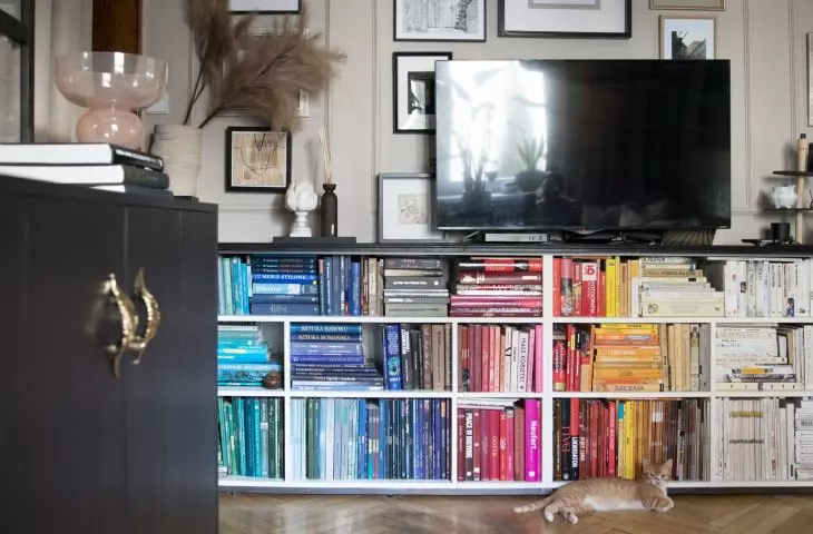 Bookshelf