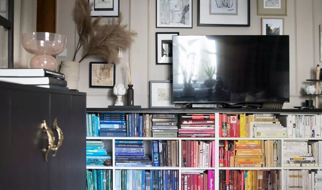 Bookshelf