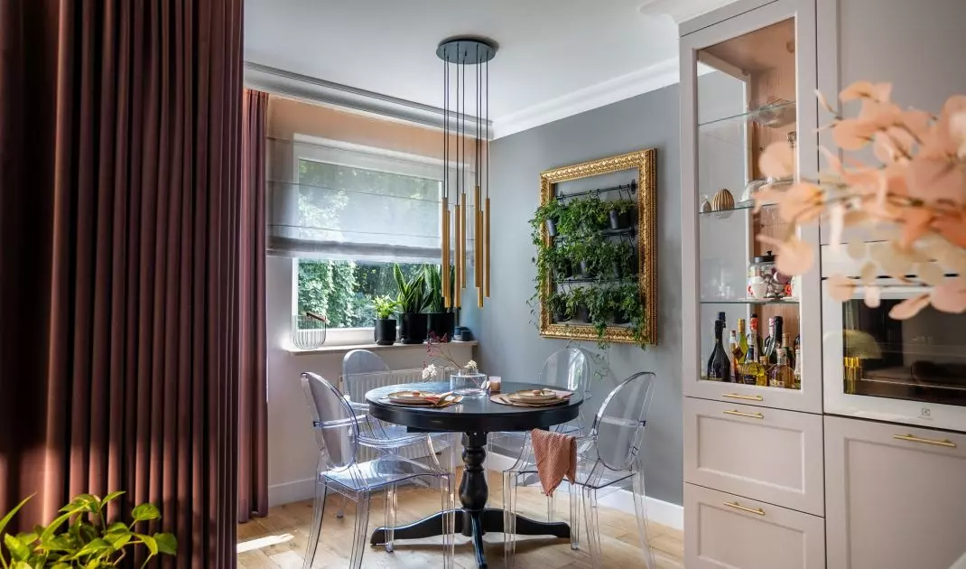 A living herb garden in the dining room corner 