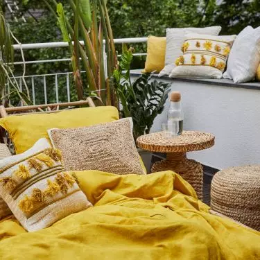 Yellow textiles will create an exotic atmosphere
