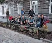 rozbetonowanie fragmentu ulicy Stalowej w Warszawie dokonane przez sąsiadów we wrześniu 2020, stan przed
