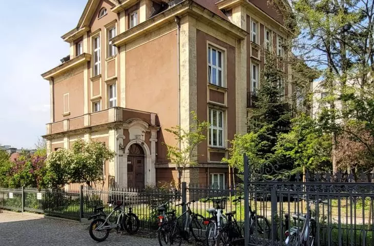 Willa przy ul. Wieniawskiego w Poznaniu, przyszła siedziba historyków sztuki z UAM