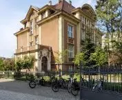 Willa przy ul. Wieniawskiego w Poznaniu, przyszła siedziba historyków sztuki z UAM