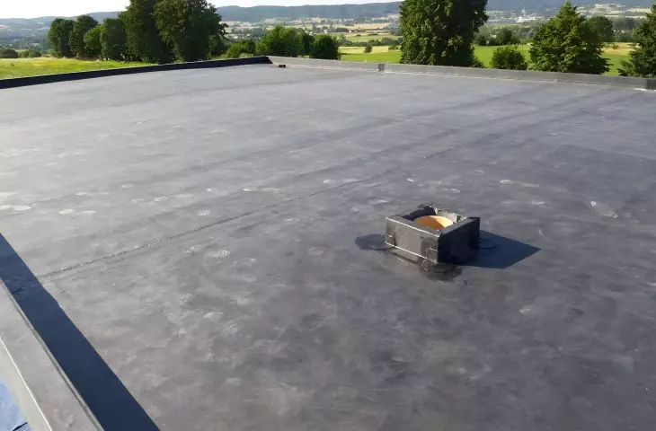 Dach płaski z membraną EPDM