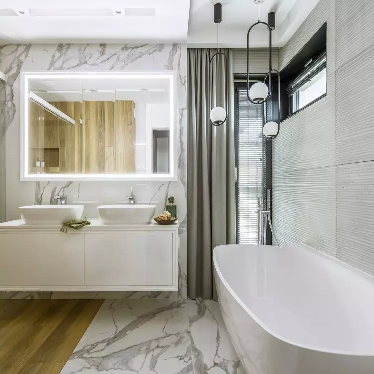 Above the bath is the original lamp 