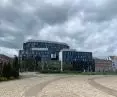 Biurowiec Tryton wybudowany w 2016 roku obok Placu Solidarności