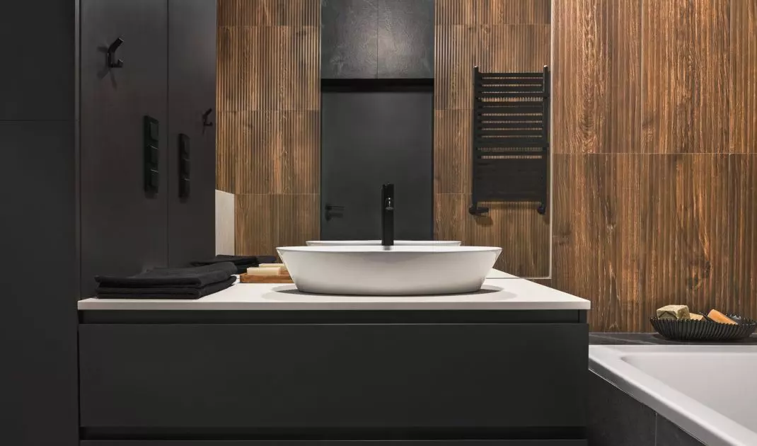 Bathroom with elements of black