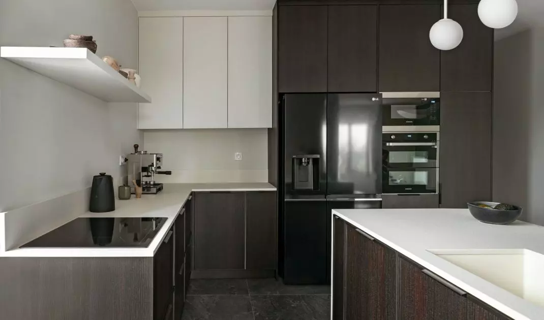 Kitchen in dark colors