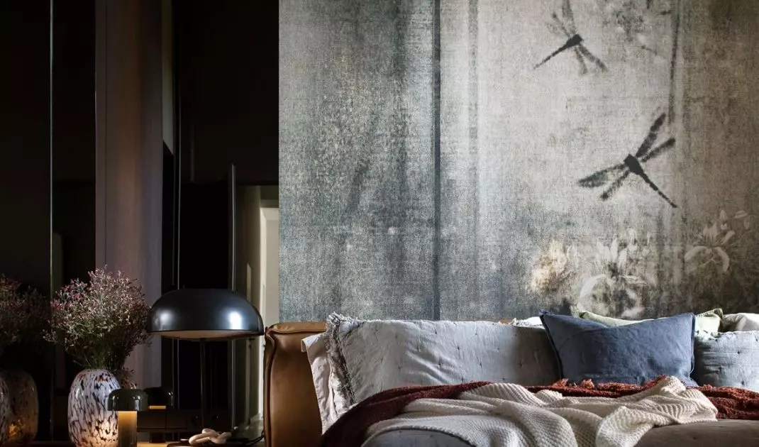 The headrest of the bed was covered with leather