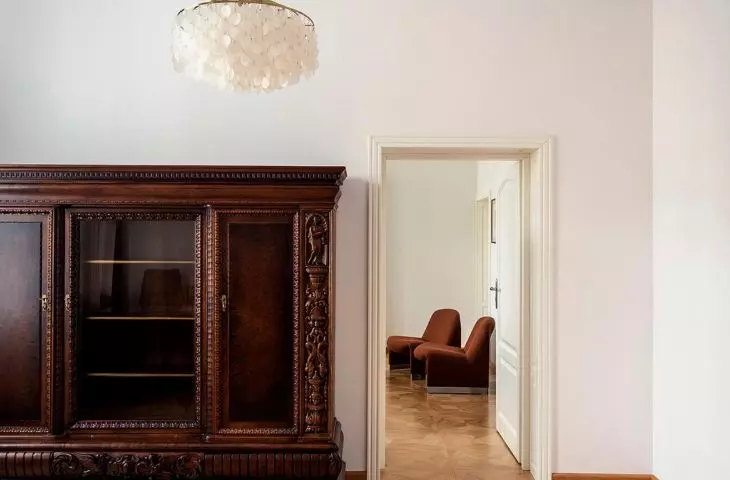 An oak mosaic palace adds to the majestic character