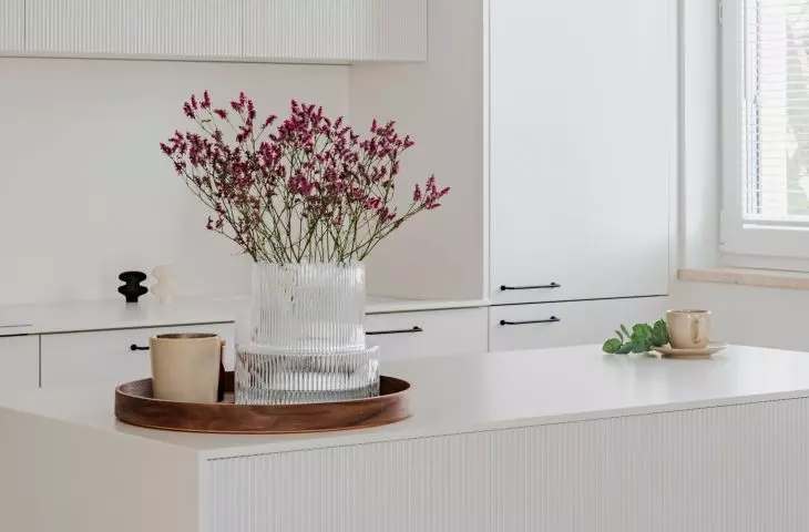White kitchen island 