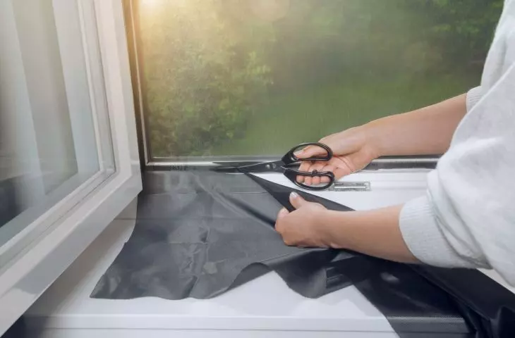 The mosquito net can also protect against pollen