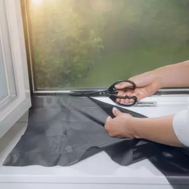 The mosquito net can also protect against pollen
