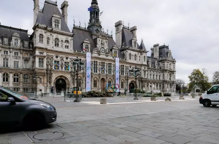 the building of the main mayor's office in Paris; today it is already known that the visualizations of 