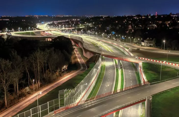 former Via Regia branches replaced by modern roads S17, S19 and S12; and as S12 reaches Kiev, Lublin will return to its former role on the map