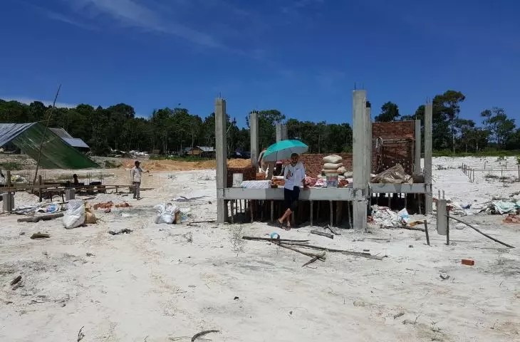 Construction of You and Me resort on Koh Rong