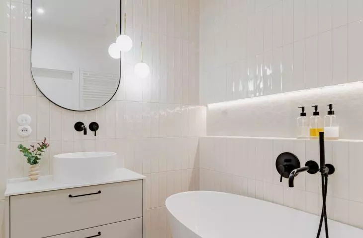 In the bathroom there was a free-standing bathtub
