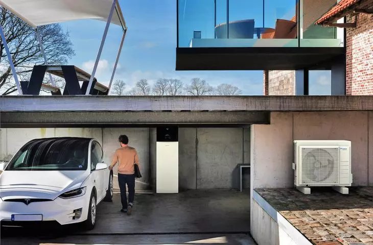Powietrzna pompa ciepła Daikin Altherma 3 R F (jednostka wewnętrzna i jednostka zewnętrzna)