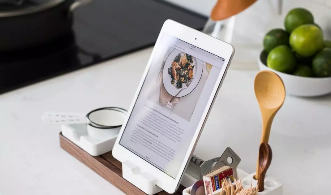 You can display recipes on your tablet