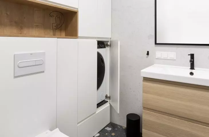 Three types of tiles were used in the bathroom