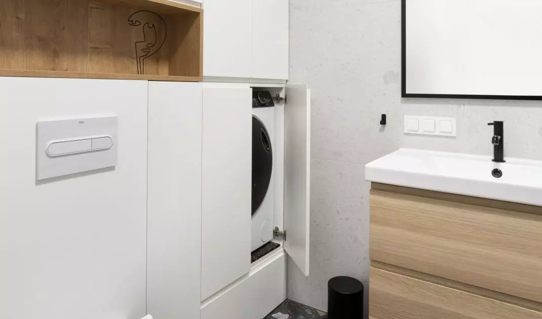 Three types of tiles were used in the bathroom