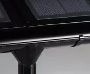 Panele fotowoltaiczne zintegrowane z dachem Lindab SolarRoof TM, black gloss