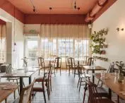 Nie/Mięsny bistro mieści się w pawilonie z czasów PRL-u