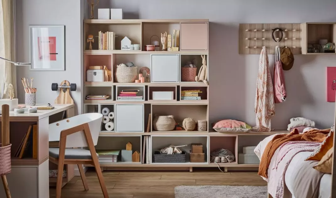 Balance bookcase