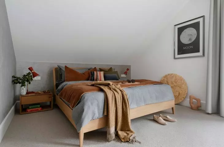 Bedroom in gray and shades of red 