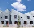 The components of the RHEINZINK facade system can be easily adapted to different building shapes
