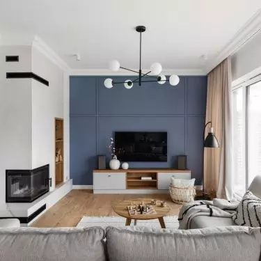 Garant wall with TV