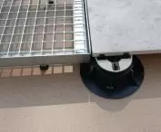 Complete galvanized steel substructure incorporated into ceramic tiles mounted on adjustable supports