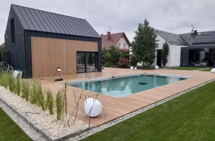 Terrace and Facade - GOLDEN OAK MILLBOARD