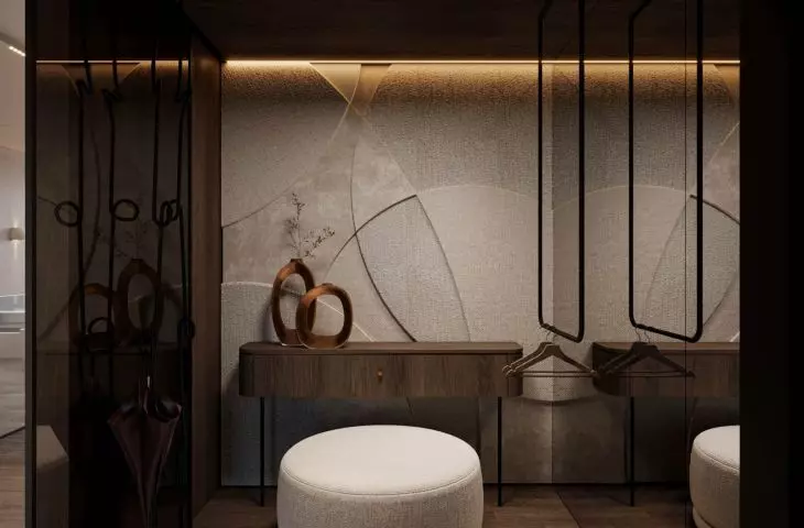 Entrance area with upholstered wall
