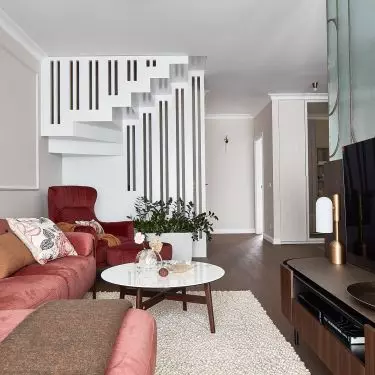 Openwork stair balustrade