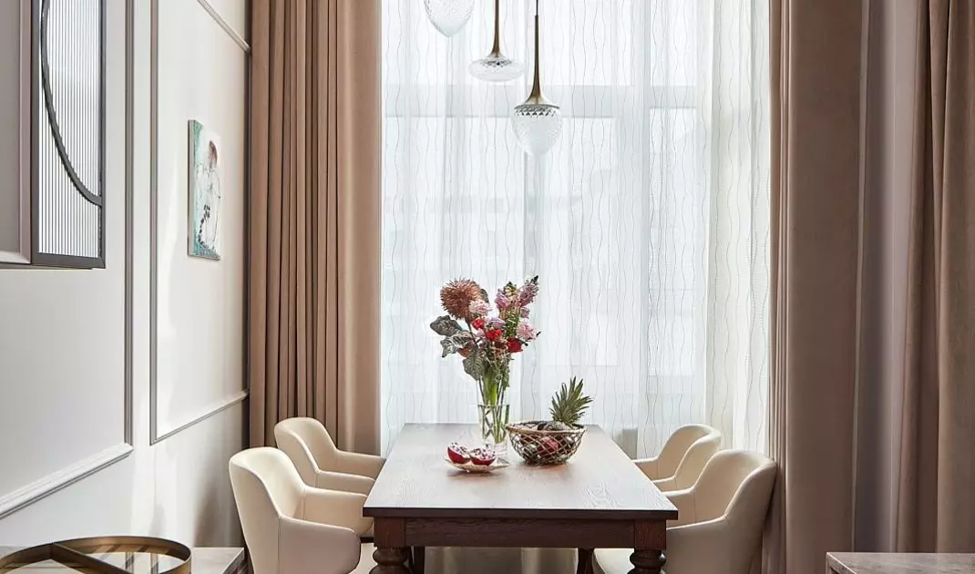 Plenty of daylight enters the dining room