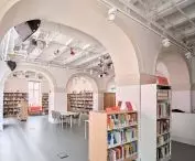 architekci przywrócili także istniejące tu dawniej łuki