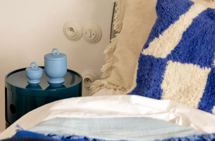 bedroom details