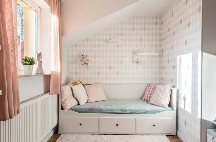 Girl's room